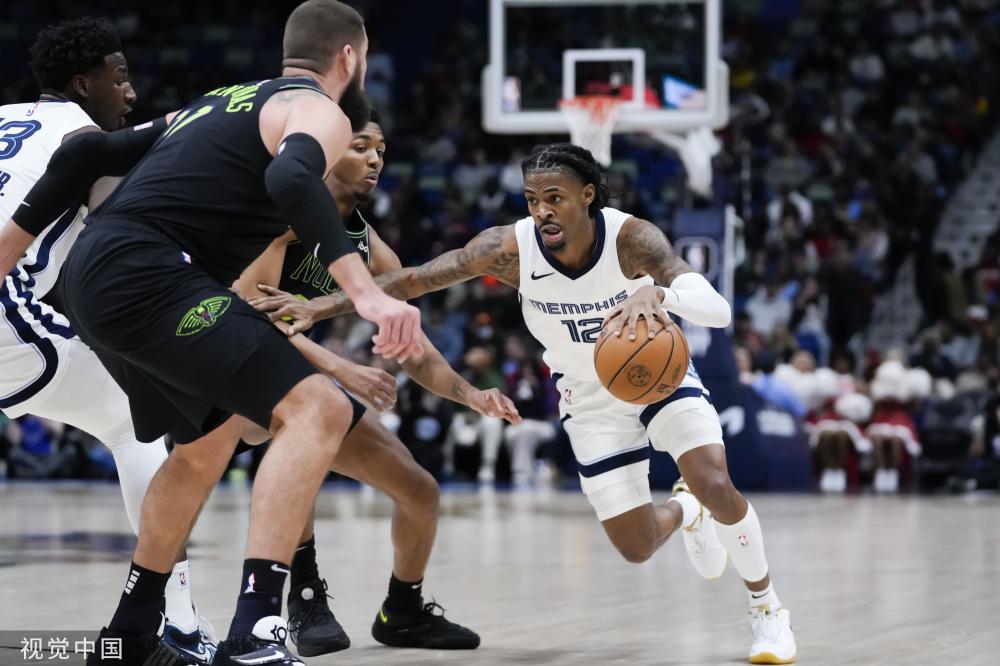 了绿茵场上 了绿茵场上