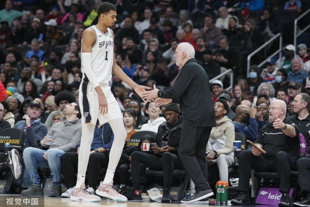 无论在中场 无论在中场