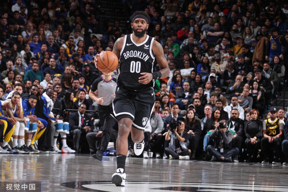 连续四届世 连续四届世